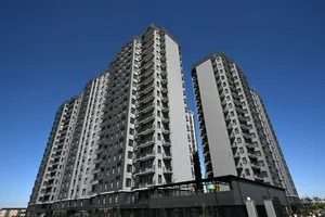 Садыр Жапаров пообещал выдать квартиру в Бишкеке студенту-сироте из Жумгала