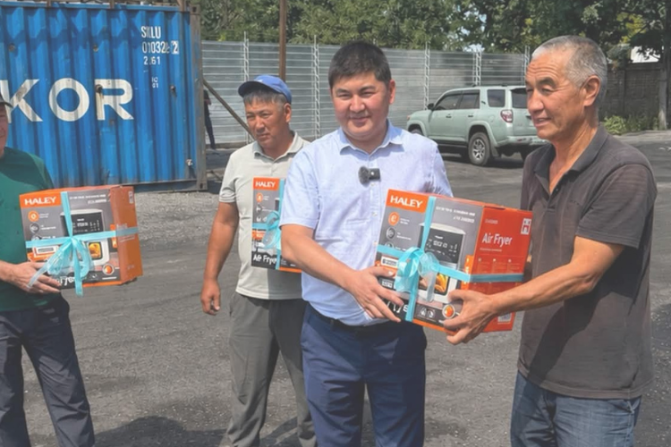 «Кыргызкомур» дарит подарки ранним покупателям угля