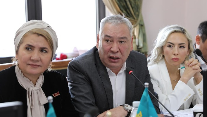 Депутат о бронировании места для захоронения: А если у кого-то три жены, на всех брать?