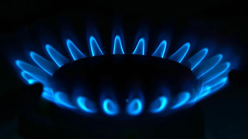 В Бишкеке в нескольких районах временно отключат газ