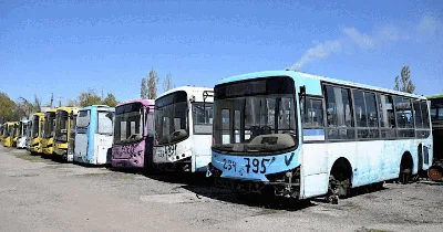 Мэрия Бишкека распродает более 100 единиц нерабочего транспорта