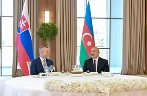 В Ханкенди от имени Президента Ильхама Алиева дан официальный обед в честь Президента Словакии