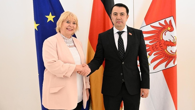 Kyrgyz Speaker Mamataliev and Brandenburg Parliament Head discuss cooperation in education and migration