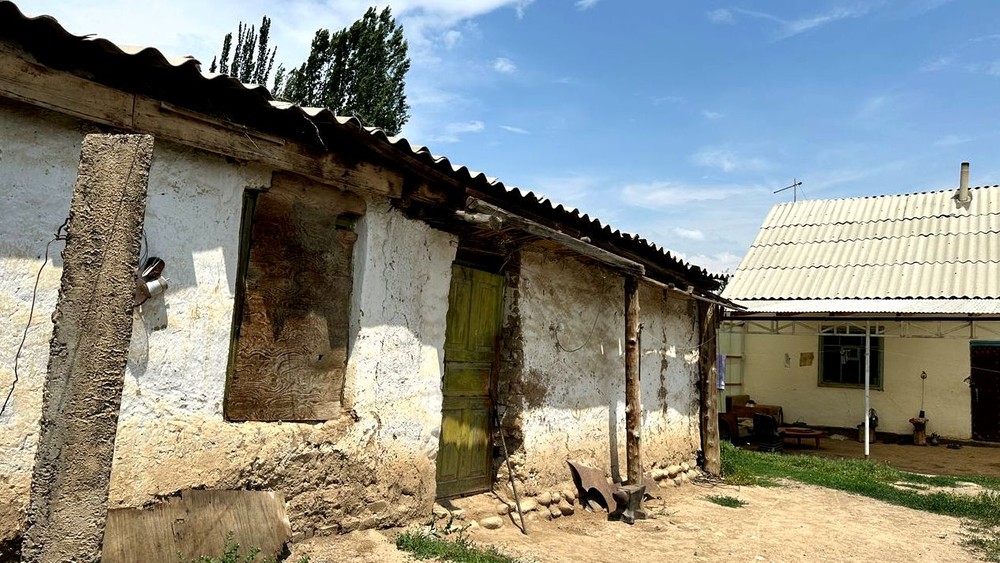 В Таласе сохранился дом, где снимали фильм по повести Чынгыза Айтматова «Бетме-бет»