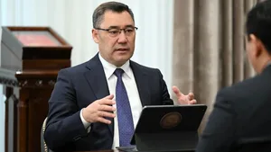 Кто нарушает закон, будет выдворен, - Садыр Жапаров об иностранных работниках в Кыргызстане