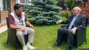 Аскар Акаев заявил, что не призывал избирать Садыра Жапарова на третий срок