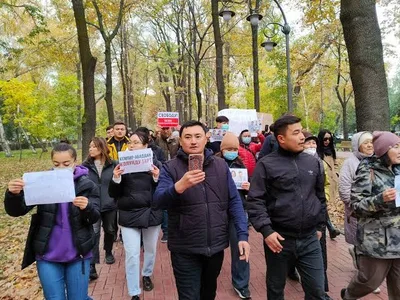 Запрет на митинги на основных площадках Бишкека продлен