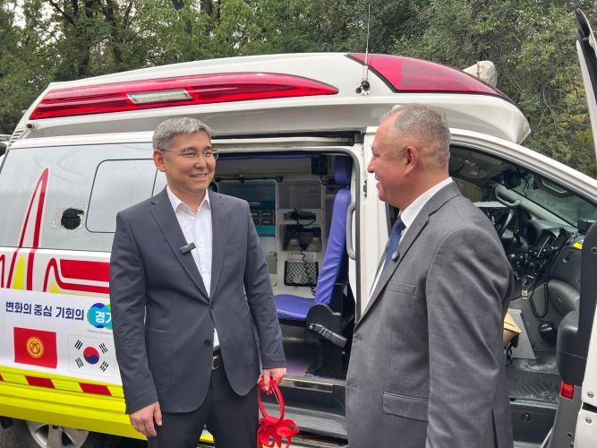 Ministry of Health of Kyrgyzstan receives nine vehicles