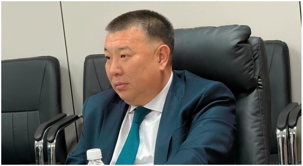 Глава ГНКБ Жумгалбек Шабданбеков получил новую должность