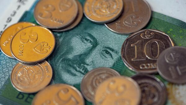 В КР выросла разница между доходами самых богатых и самых бедных