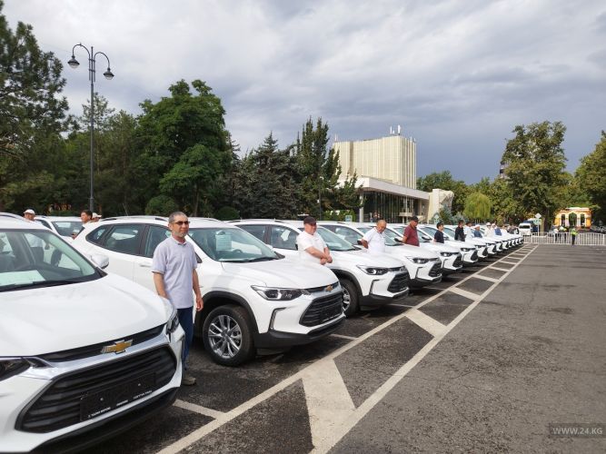 Kyrgyzstan’s healthcare institutions to receive 100 vehicles