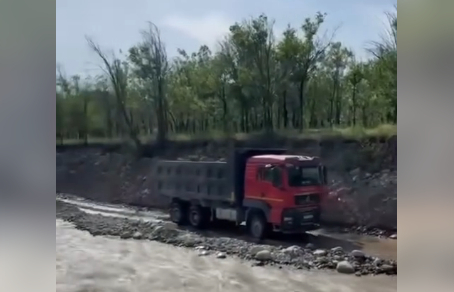 Жители села Байтик бьют тревогу из-за работ на реке Ала-Арча