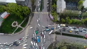 В Бишкеке предложили оставлять машины на автовокзале, чтобы разгрузить дороги