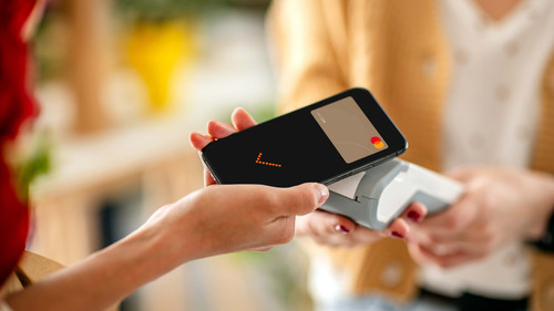 Mastercard совместно с кыргызстанскими банками запускает Apple Pay для клиентов в Кыргызстане