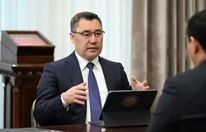 Земля останется в собственности государства и не будет продаваться иностранцам — президент Кыргызстана ответил на опасения