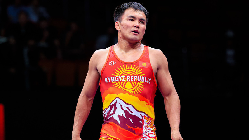 Ernazar Akmataliev signs contract with Real American Freestyle League