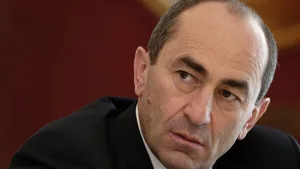 Задержаны экс-президент Армении Кочарян и его сын — проходят обыски