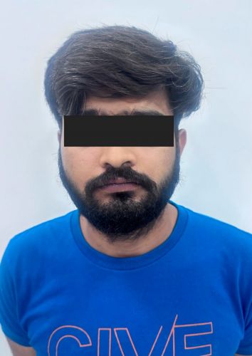 Foreign nationals suspected of drug distribution and running drug den