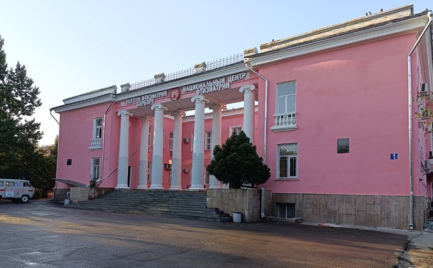 Еще два исторических здания в Бишкеке лишили особого статуса