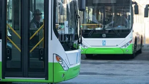 До 180 тыс сомов получают некоторые водители автобусов в Бишкеке — Капаров