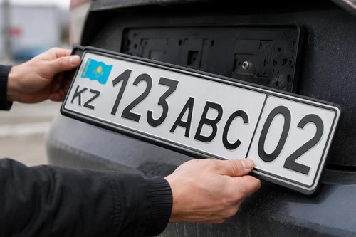 Депутат сообщил о схеме ввоза авто в Кыргызстан через иностранных граждан за 10 тыс. сомов