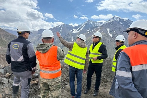 Министр природных ресурсов посетил предприятия горнодобывающей отрасли в Жалал-Абаде