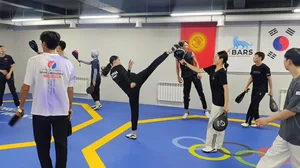 Мастера таэквондо из Южной Кореи помогают сборной Кыргызстана готовиться к Азиатским играм