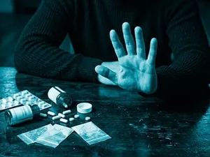 Зависимость может развиться сразу: признаки употребления наркотиков у подростков