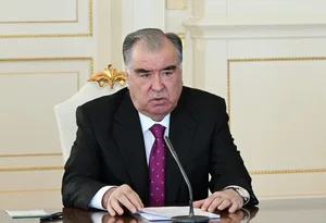 Эмомали Рахмон направил поздравительное письмо Президенту Ильхаму Алиеву