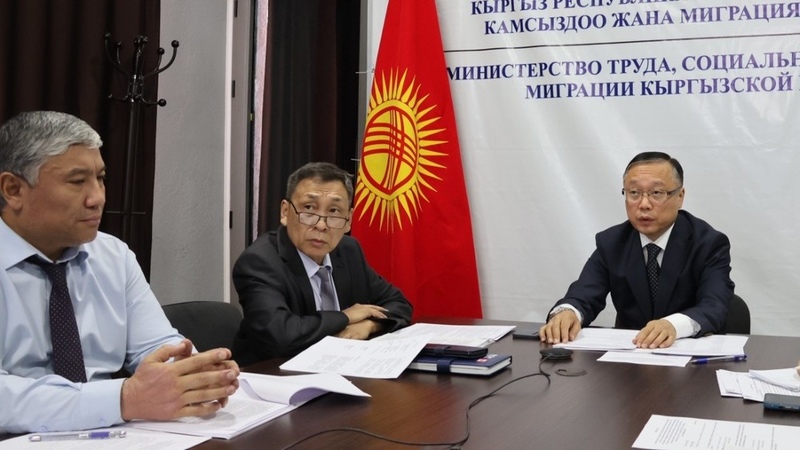Kyrgyzstan and Russia discuss migrant worker rights