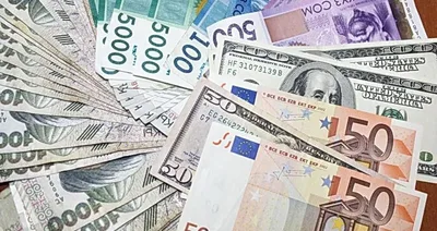 Рубль обновил очередной минимум, евро и тенге выросли: курс валют на 18 августа