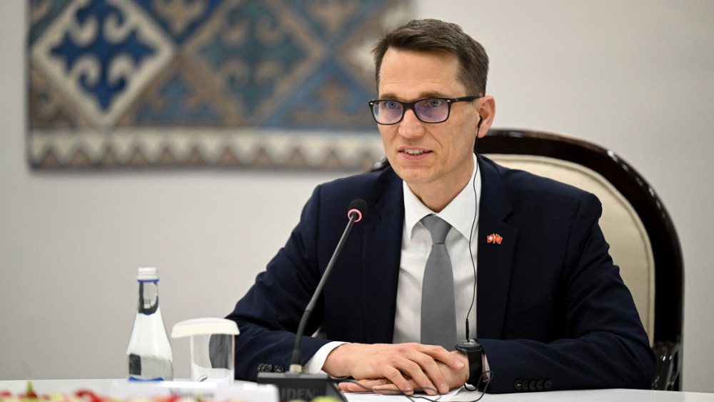 В Кыргызстан приехал глава Национального банка Швейцарии (фото)