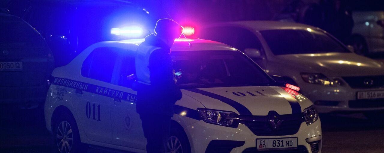 Ранил тетю ножом и взял девушку в заложницы: подозреваемый задержан