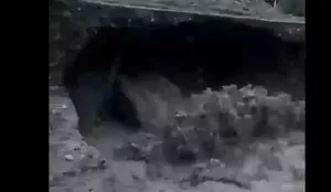 «Кыргызкомур» призывает водителей временно воздержаться от поездок в Кара-Кече