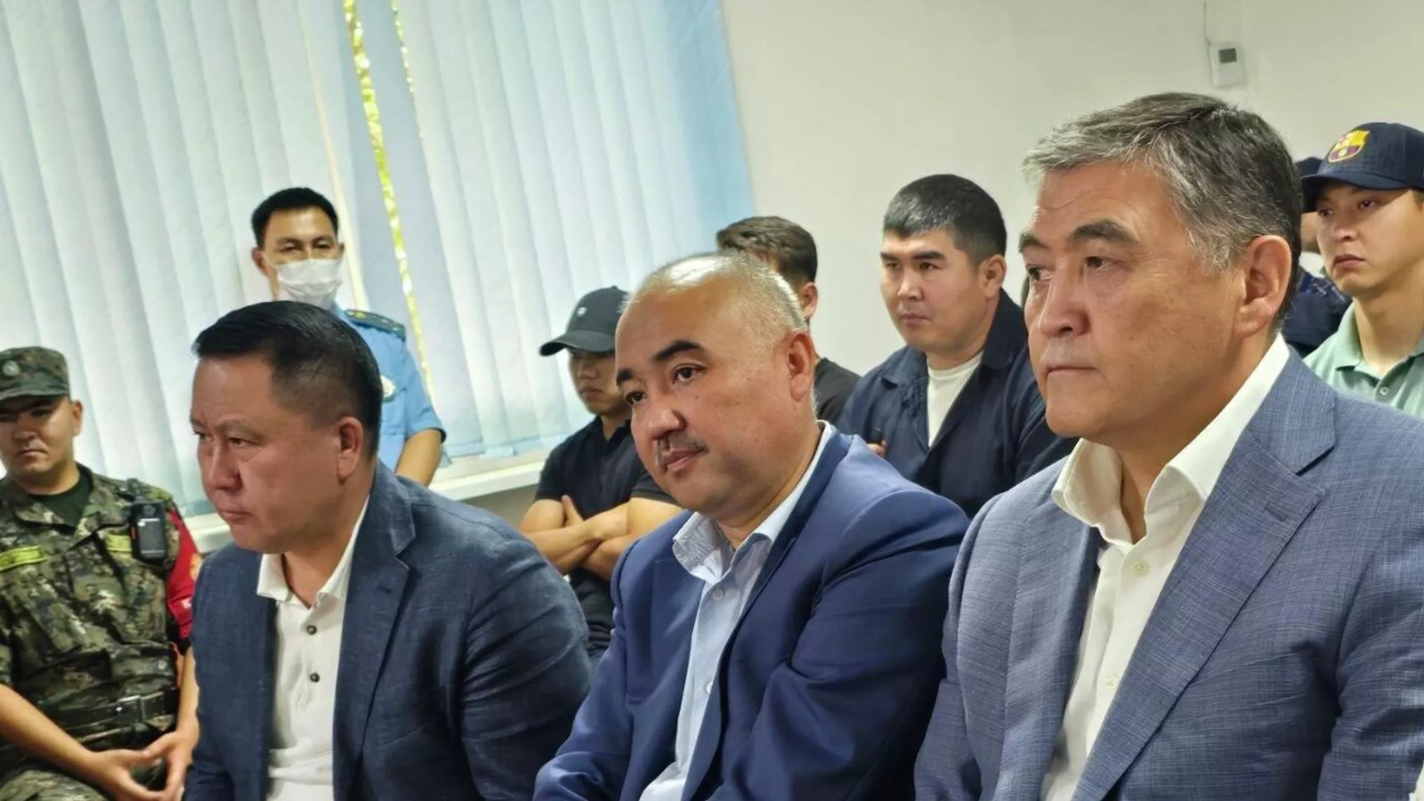 Прокуратура обжаловала приговор суда в отношении Камчыбека Ташиева, Нурланбека Тургунбек уулу, Курманкула Зулушева и еще шести фигурантов дела о «Письме 75»