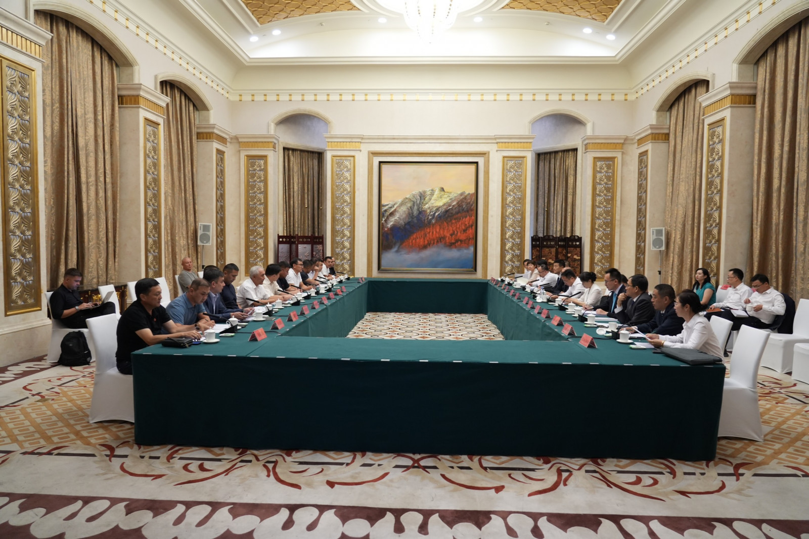 Делегация Кыргызстана обсудила с китайской корпорацией Sinopec поставки ГСМ