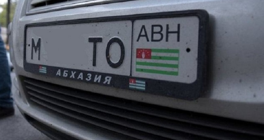В КР продлен срок легализации автомобилей с иностранными госзнаками