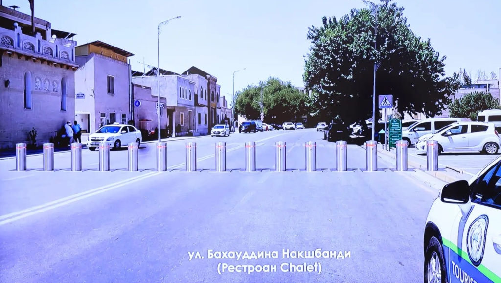В исторической части Бухары установят 20 выдвижных боллардов для защиты туристов и контроля трафика