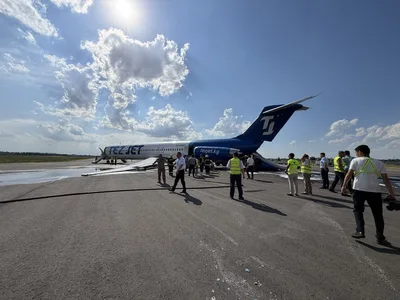 Самолет авиакомпании Tez Jet потерпел аварию при взлете в аэропорту "Манас"