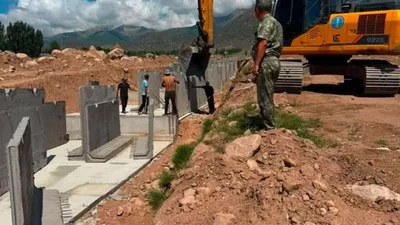 На Иссык-Куле возводят противоселевые сооружения — фото