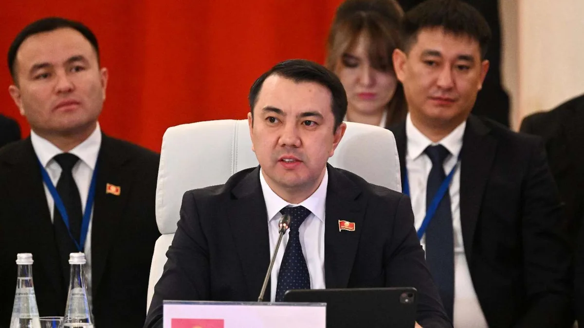 КРСУ планирует открыть филиал в Оше — Маматалиев