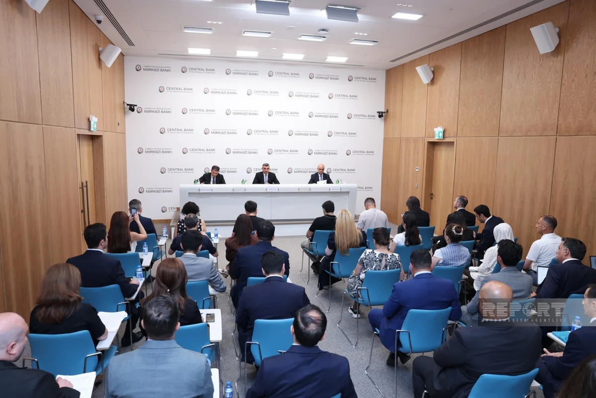 ЦБА: Банки могут направить на кредитование еще 4,6 млрд манатов