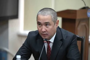Министр транспорта Кыргызстана признал, что ему не хватает зарплаты