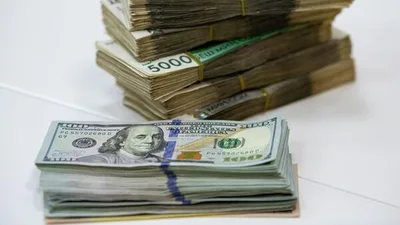 Почему Нацбанк КР активно продает доллары — официальное разъяснение