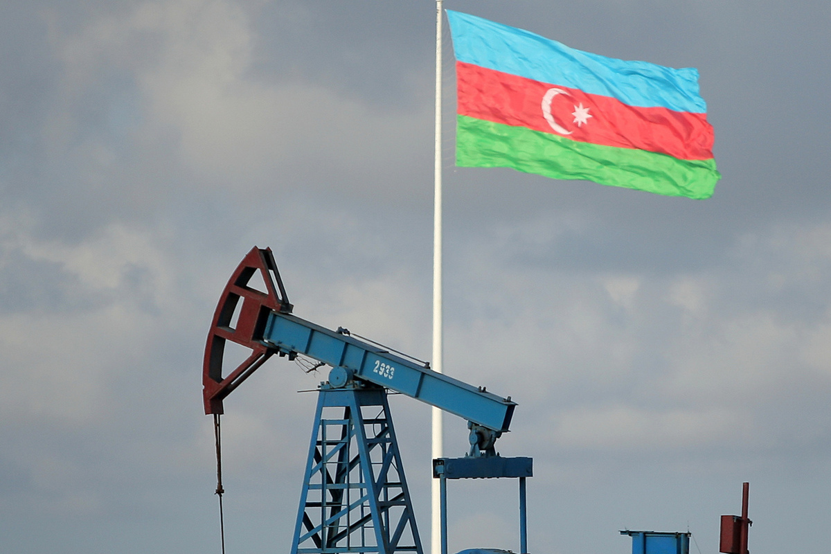 Азербайджанская нефть значительно подешевела