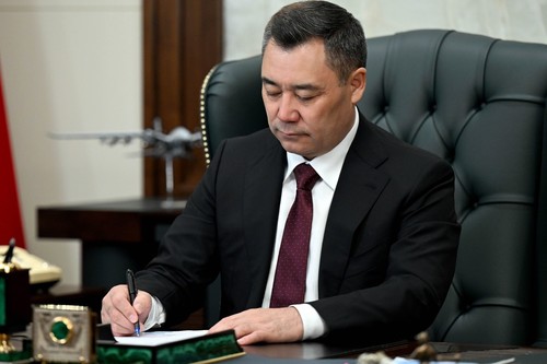 Садыр Жапаров подписал указ о проведении пилотного проекта по распределению налоговых поступлений в городе Ош