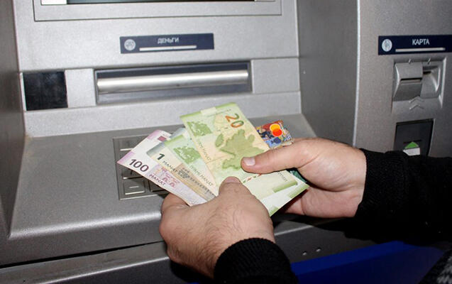 Хорошая новость для получающих соцвыплаты и зарплаты